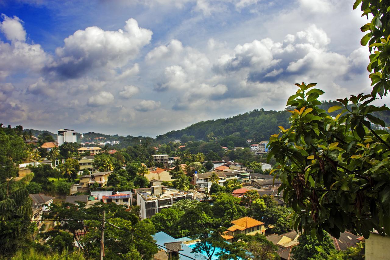 Breeze Villa Kandy Exterior foto