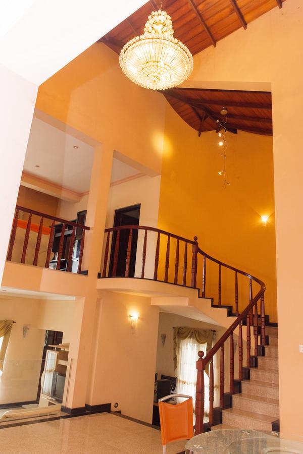 Breeze Villa Kandy Exterior foto